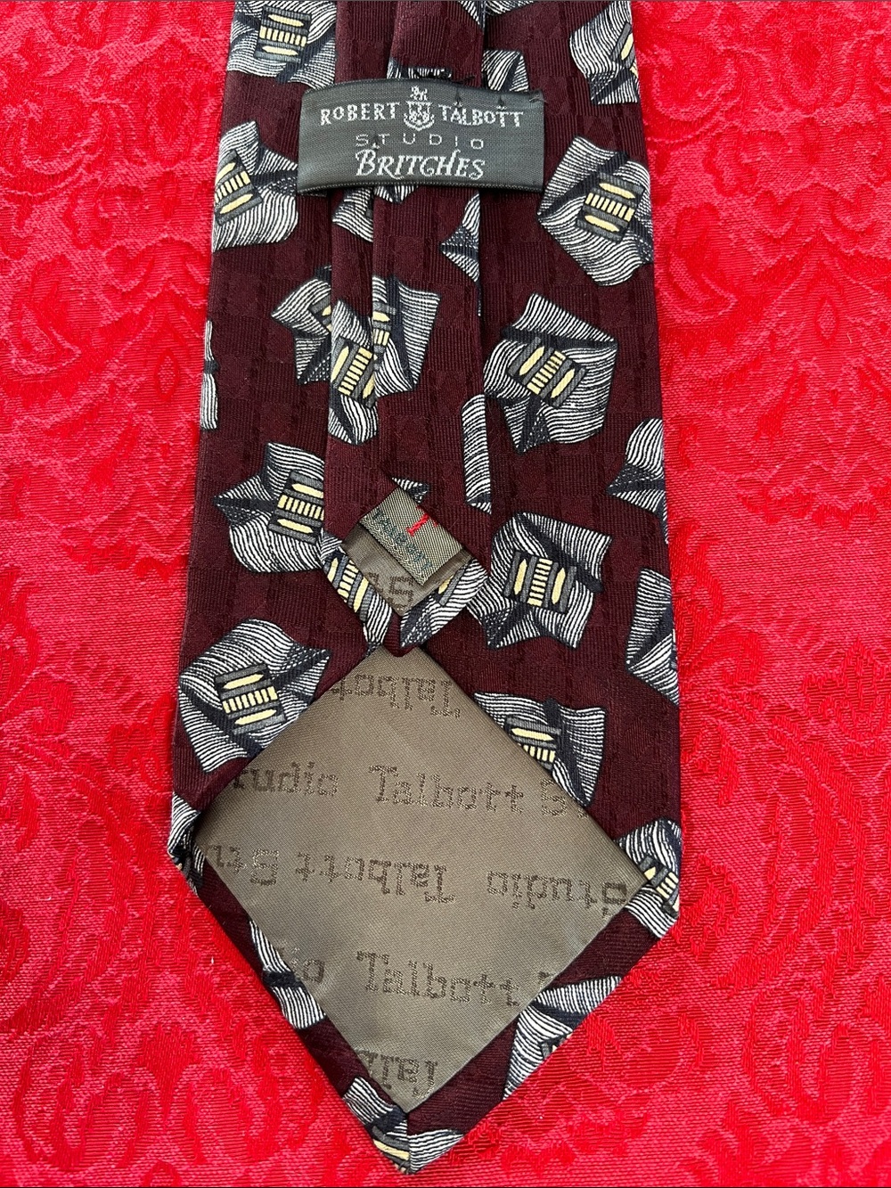Robert Talbott Studio for Britches Men’s Maroon 100% Silk Tie Hand Sewn USA 4”